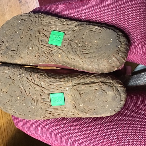 Red El Naturalista Flat Boots - Picture 4 of 5